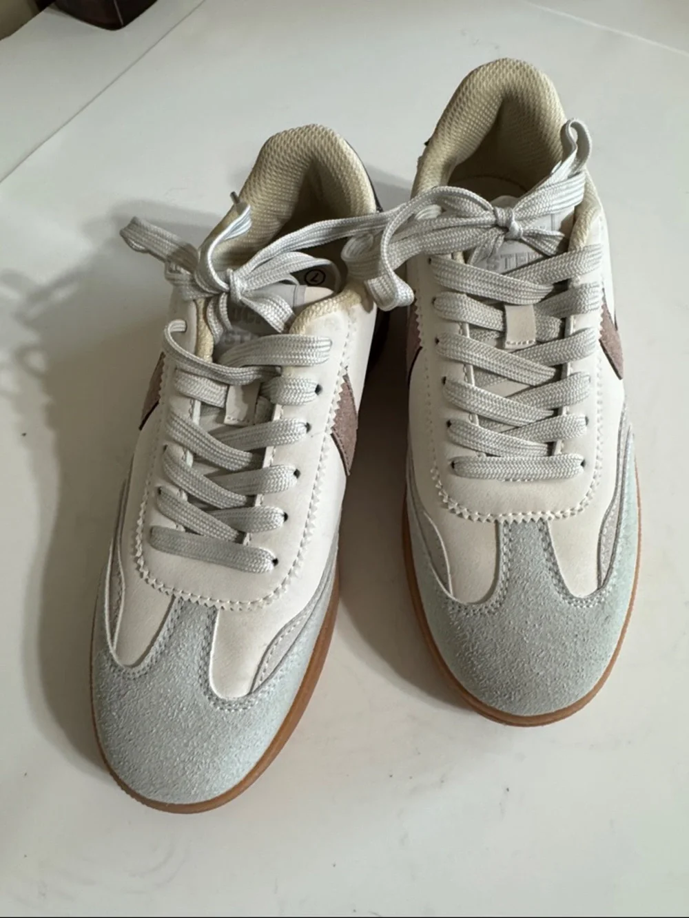 LUCKY STEP Women's Cream & Brown Retro Sneakers